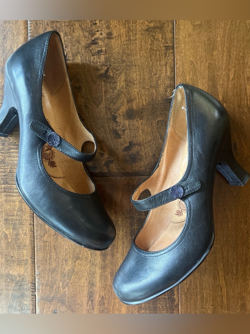 Söfft Leslie vintage inspired retro black leather Mary Janes Sz. 6.5